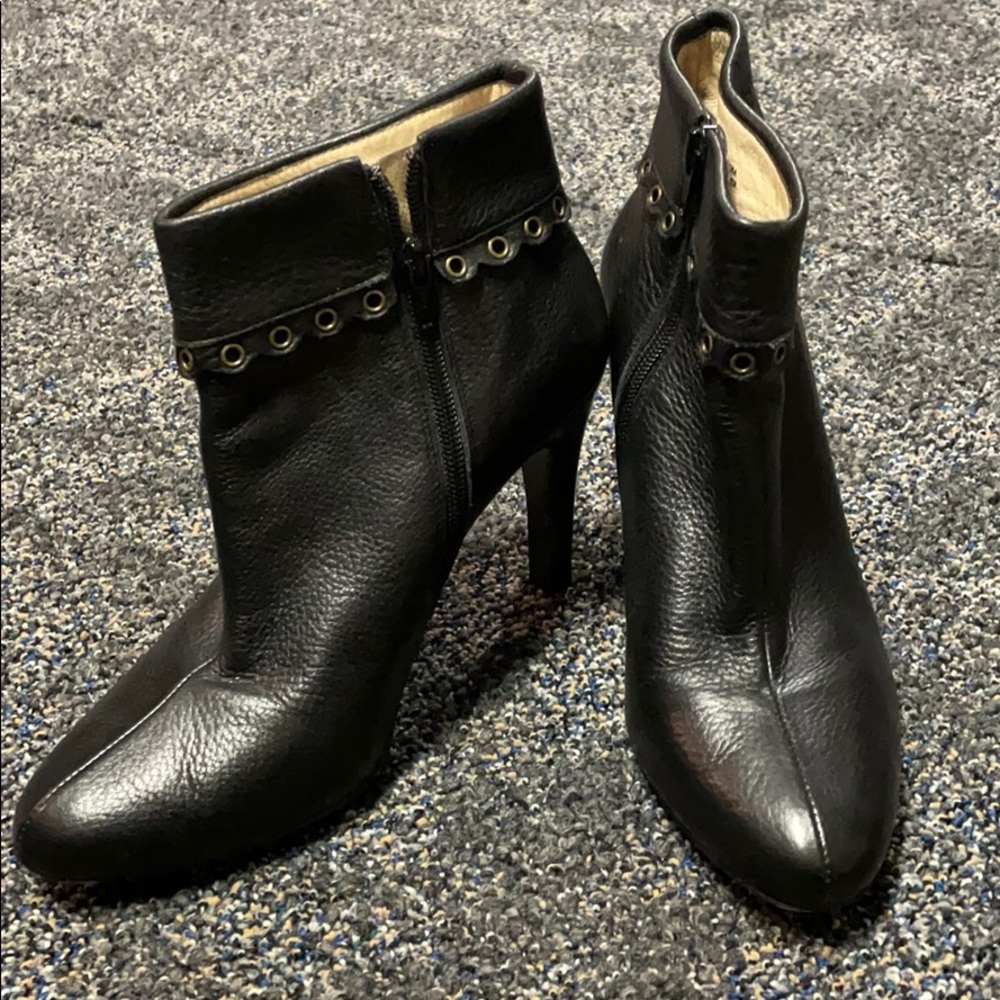 Cute Michael Kors Black Booties